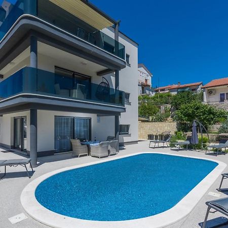 Modern Apartments With Shared Pool Near The Sea Pula Buitenkant foto