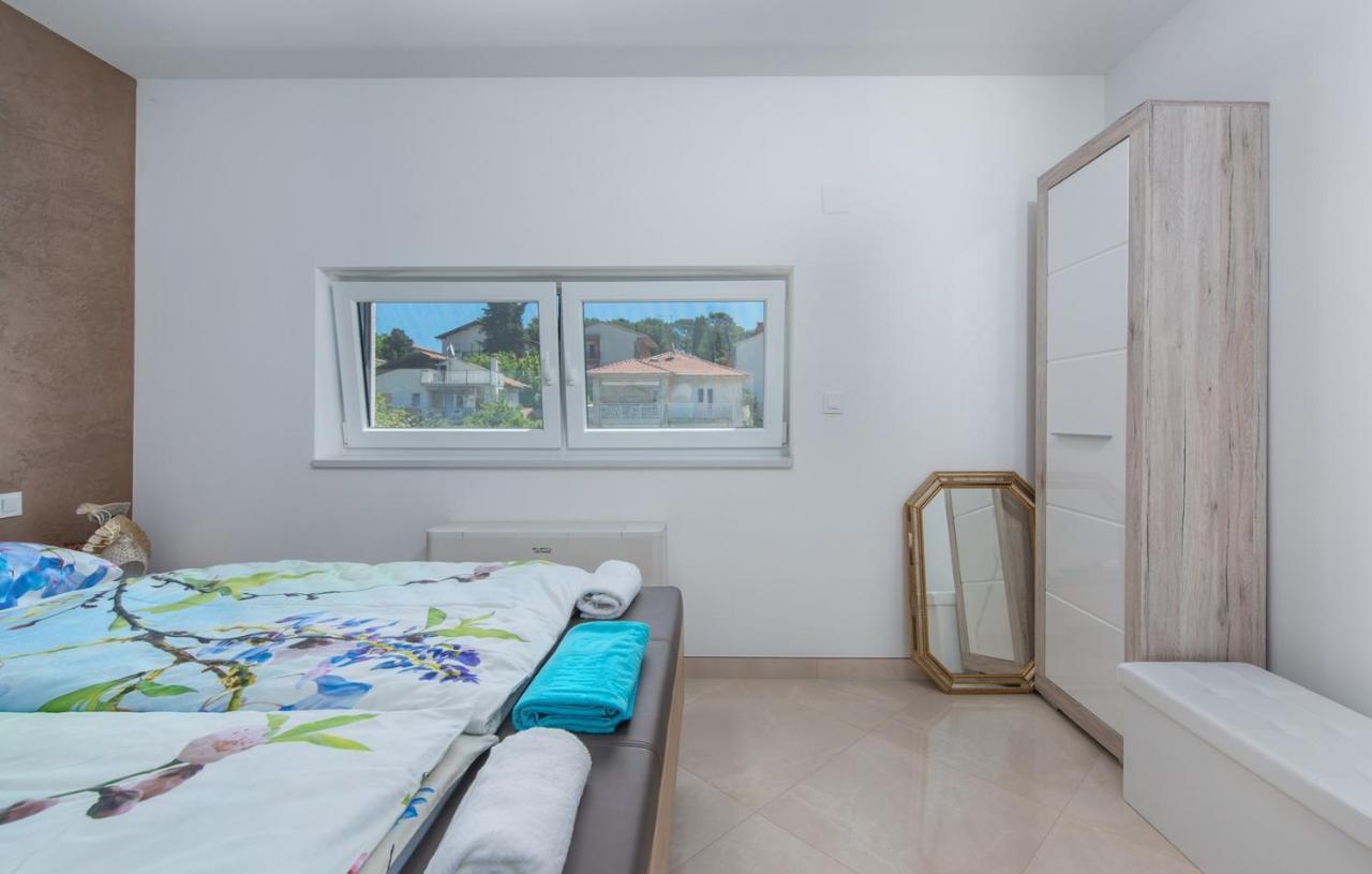 Modern Apartments With Shared Pool Near The Sea Pula Buitenkant foto